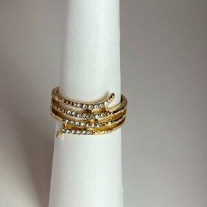 Cool snake ring with small stones